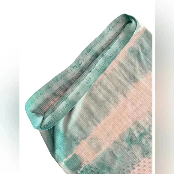 Lululemon Heathered Tranquil Blue Tie Dye Swiftly Tech Racerback Tank Size 4 - Picture 4 of 10